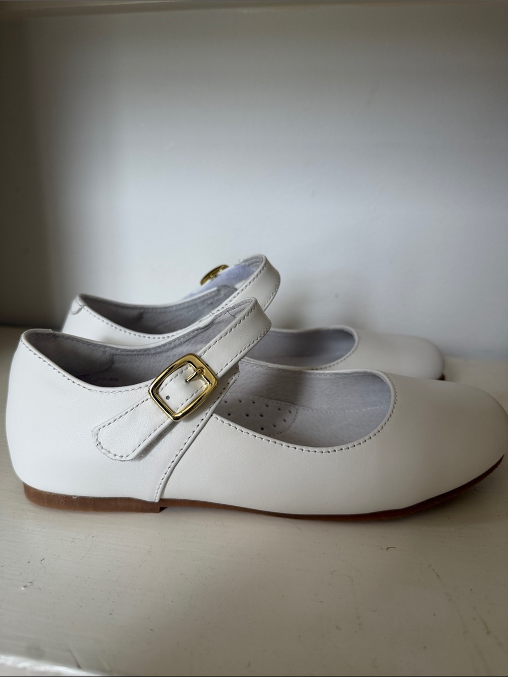 L’amour White Mary Jane Dress Shoes with Gold Buckle NWOT